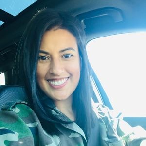 Meet your Posher, Marcela